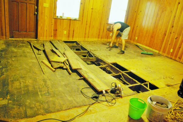 Subfloor Demolition in Murrells Inlet